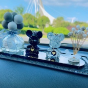 汽车内载个性创意可爱卡通，香水熏镶钻气球网红小熊，女生摆件装饰品