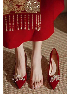 2024年红色婚鞋女秀禾服两穿细高跟新娘鞋孕妇，敬酒中式礼服鞋