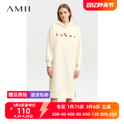 Amii2024冬温暖舒适字母印花连帽不倒绒连衣裙女加绒卫衣裙子