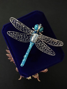 蓝色蜻蜓金色胸针女大号复古欧洲宫廷西装高档蓝宝石蕾丝装饰裙子