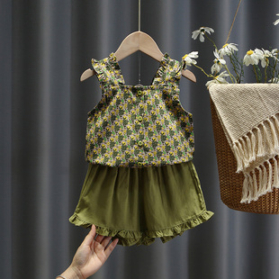 女宝宝绿色碎花吊带套装2023夏季女童洋气时尚二件套中小儿童