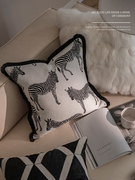 2023抱枕沙发客厅轻奢高级感法式网红斑马，纹组合皮质沙发靠垫