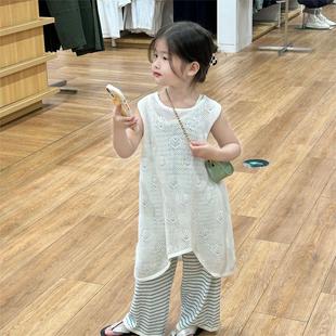 韩版夏季女童薄款镂空针织背心裙白色，罩衫叠穿搭配条纹连体裤