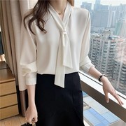 白色雪纺衬衫女春装2024洋气减龄领带设计感小众长袖职业上衣