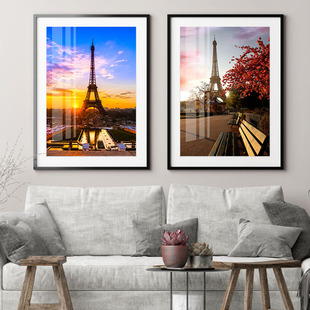 法国巴黎埃菲尔铁塔现代客厅，装饰画沙发背景墙建筑风景，三联墙壁画