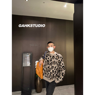 gahkstudio「江南贵公子」韩国设计师设计皮感破洞豹纹毛衣含羊毛