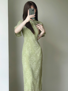 清新绿色雪纺剪花旗袍，2023年夏季复古倒大袖，年轻款少女连衣裙