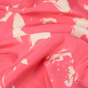 不规则几何图案霓粉红色，真丝棉布料柔软不透光泽连衣裙衬衣面料