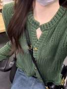 超显白！绿色镂空毛衣开衫女2024春装韩版宽松短款针织衫外套