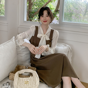 广州沙河韩系蝴蝶结气质绑带，收腰假喇叭，袖上衣两件拼接连衣裙