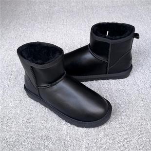雪地靴男皮毛一体冬季棉鞋，东北大码防滑厚底，羊毛防水保暖短靴