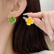 轻奢水晶花朵耳环女显白小众(白小众)设计耳饰清新绿色，2023蚊香盘耳夹