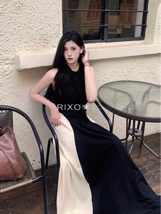 rixoexit法式度假沙滩裙夏高级气质黑白，拼色收腰褶皱背心连衣裙
