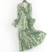绿色印花高腰显瘦修身荷叶，领长袖茶歇度假风，时髦女长裙连衣裙n875