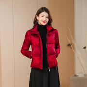 小款羽绒服女短款红色2023高端品牌轻薄保暖白鸭绒高级感6225