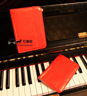 四件欧美风格红色漆皮，护照包证件包卡包
