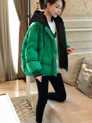 绿色短款羽绒棉服，大码女冬季设计感小众假两件连帽厚外套棉衣