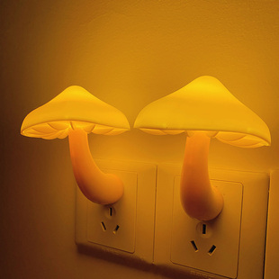 ins可爱蘑菇灯插电式led床头小夜灯，光控感应卧室睡眠起夜灯氛围灯