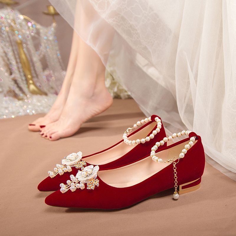 新娘婚鞋2023年中式红色，结婚鞋子平跟绑带，孕妇两穿秀禾新娘鞋