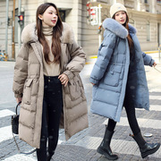 特大码女羽绒服冬装韩版胖妹mm200斤加大修身长，款真毛领保暖大衣