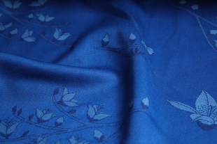 纯色斜纹织锦宝蓝色舒适提花精纺纯羊毛面料设计师风衣外套布料