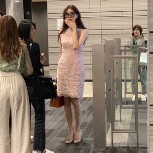 2023夏季林志玲明星同款粉色无袖气质修身显瘦蕾丝连衣裙女装