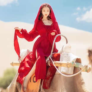 云南丽江民族风大红色，连衣裙子夏季草原，沙漠旅游度假拍照长裙超仙