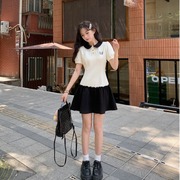 丸子少女微胖mm学院风白色Polo领上衣拼接黑色短裙甜美减龄连衣裙