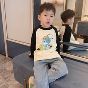 2023春秋韩版儿童机器人印花长袖，t恤中小童圆领卡通外穿上衣