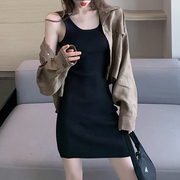 黑色打底包臀背心裙，2023秋季韩版流行修身显瘦圆领针织吊带连衣裙