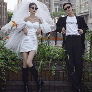 影楼主题轻婚纱2024白色抹胸包臀短裙，户外情侣摄影旅街拍照礼服装
