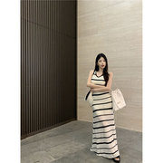 韩版休闲风，黑白条纹针织背心裙