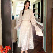 月神轻马面裙女2024新中式浮雕刺绣国风立领蕾丝上衣搭长裙两件套