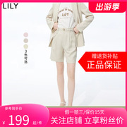 lily2024夏女装(夏女装)光泽感醋酸，别致褶裥通勤气质纯色高腰休闲短裤