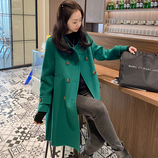 绿色毛呢外套女2023年韩版中长款娃娃领双排扣双面羊绒大衣
