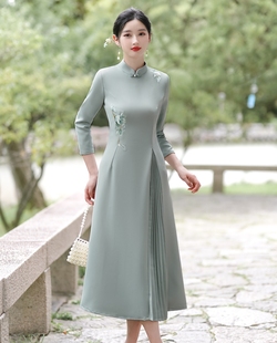 奥黛旗袍连衣裙2024年妈妈，中国风秋款改良七分袖日常可穿中袖