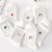 韩版运动纯白色中筒袜女学生，涤棉袜刺绣，长袜可爱防臭防臭卡通袜子