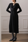 黑色羊毛针织连衣裙女秋冬季小众设计感镂空收腰过膝长款长裙