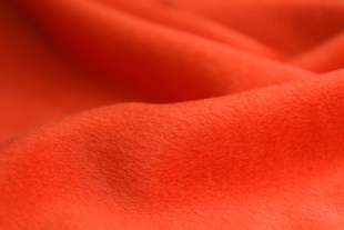 意大利进口温润细腻珊瑚橙色单面羊绒顺毛缎面面料设计师大衣布料
