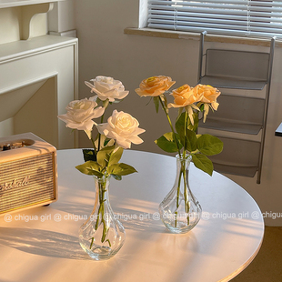 ins风玫瑰花仿真花插花瓶，摆件室内客厅餐桌，花束卧室塑料假花装饰
