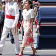 欧洲站明星凯特王妃同款女装夏季V领白色拼接提花气质连衣裙