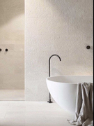 日式侘寂风素雅奶，白色瓷砖浴室卫生间仿古砖，客厅地砖厨房哑光墙砖