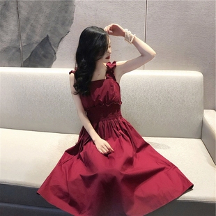 2024夏季韩国复古方领背带露肩露背中长款收腰吊带红色连衣裙
