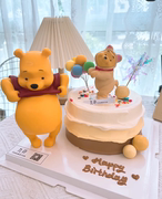 儿童生日蛋糕装饰品摆件网红大肚狗熊卫衣维尼熊黄色小熊蜡烛插件