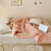 韩版简约牛奶绒冬被被子被芯加厚冬被床上用品空调被子简约格粉15