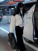 白色黑色咖色羽绒服高端时尚设计感气质，加厚女冬季白鸭绒(白鸭绒)外套