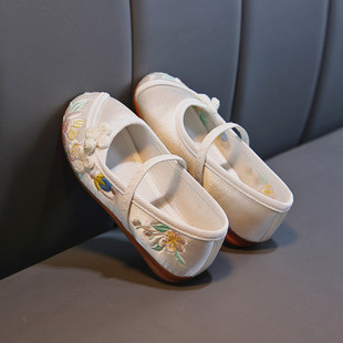 汉服女童绣花鞋老北京儿童手工布鞋，民族风古装鞋宝宝表演出小白鞋