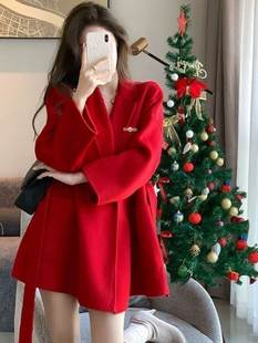 圣诞节高级感气质，新年红色毛呢大衣加厚2023中长款呢子外套女