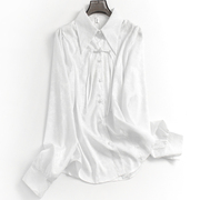 白色浮雕提花宽松显瘦翻领新中式，国风盘扣减龄，泡泡长袖女衬衫m184