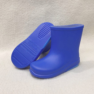 宝宝蓝色防滑儿童雨鞋户外柔软底塑料胶雨靴，2023幼儿园戏水鞋